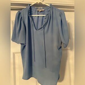Elegant Blue Women's Ann Taylor Loft short sleeve blue blouse size Medium